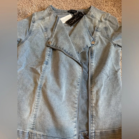Diane Gilman Collarless Stretch Comfy Light Wash Denim Moto Jean/Jacket … - Picture 9 of 12